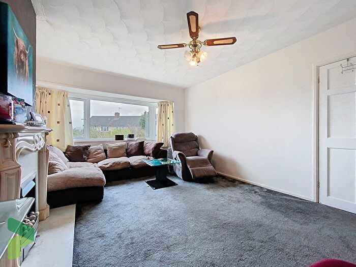 2 Bedroom Flat To Rent In Birch Hall Avenue, Darwen, BB3