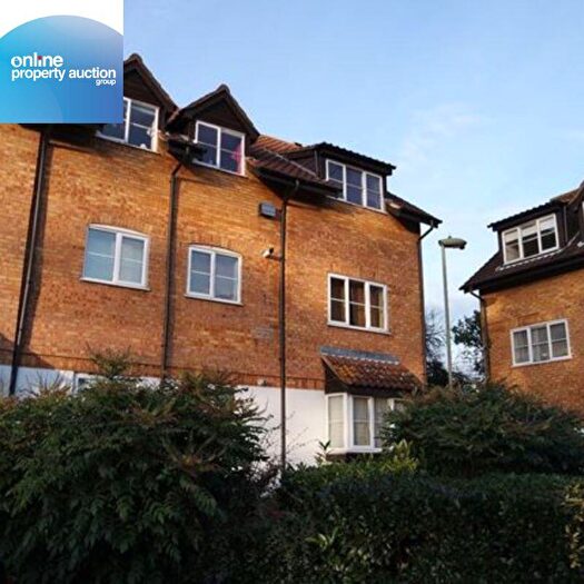 1 Bedroom Apartment For Sale In Boleyn Way, Barnet, Hertfordshire, EN5
