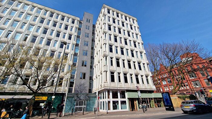 2 Bedroom Flat To Rent In Lever Street, Manchester, M1