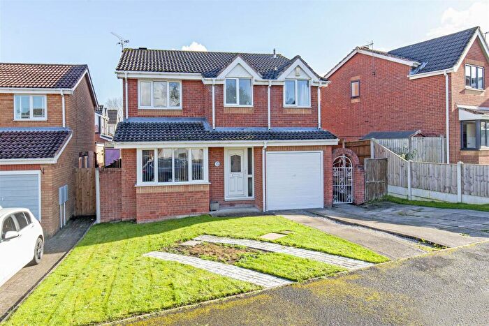 4 Bedroom Detached House For Sale In Pond Lane, New Tupton, Chesterfield, S42