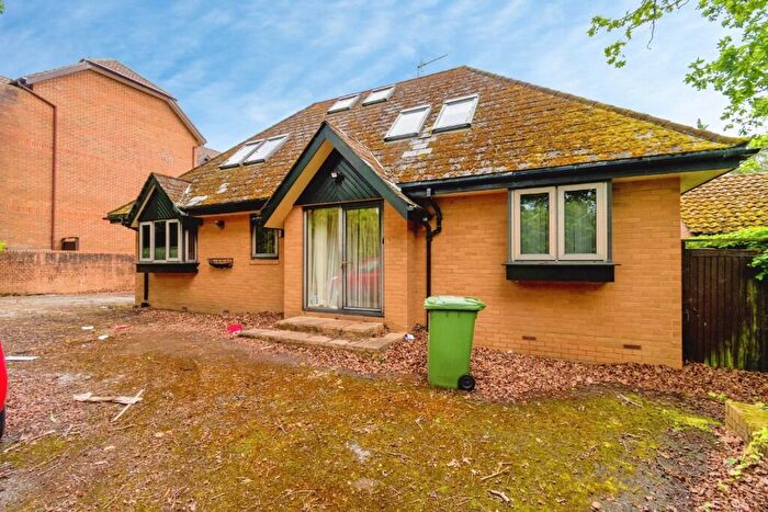 4 Bedroom Detached House For Sale In Hursley Road, Eastleigh, Hampshire, SO53