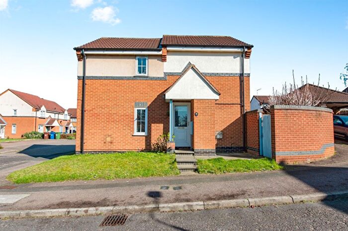 1 Bedroom Semi Detached House For Sale In Caravel Close, Grays, RM16