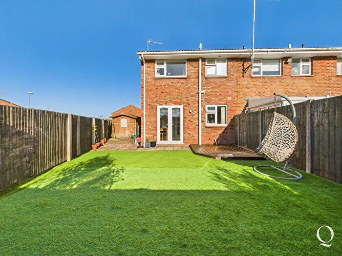 3 Bedroom Semi-Detached House For Sale In Greenway Crescent, Upton, BH16