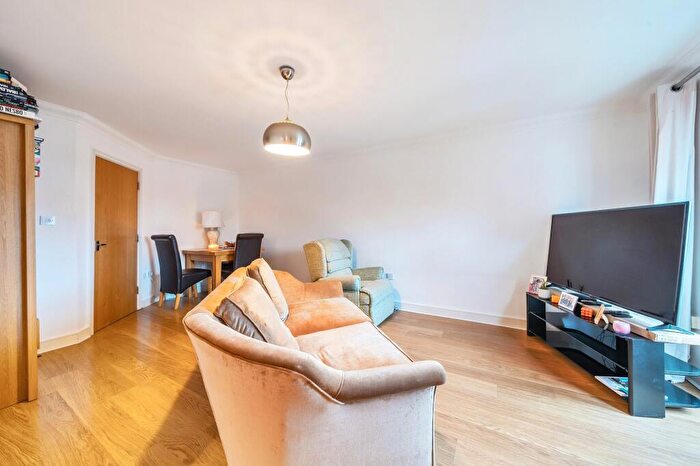 2 Bedroom Maisonette For Sale In Queens Terrace, Ongar, CM5