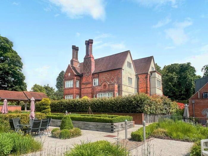 1 Bedroom Apartment For Sale In Winterton House, Hale Road, Wendover, HP22