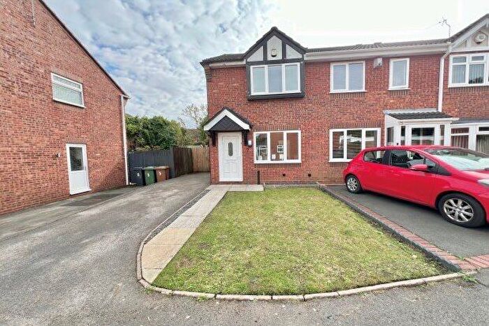 2 Bedroom Property To Rent In Ingestre Close, Walsall, WS3