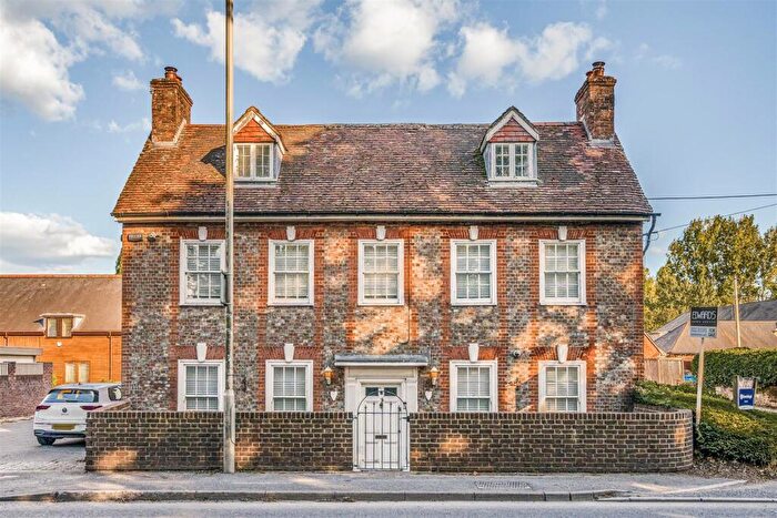 5 Bedroom Detached House For Sale In Ringwood Road, Ferndown, BH22