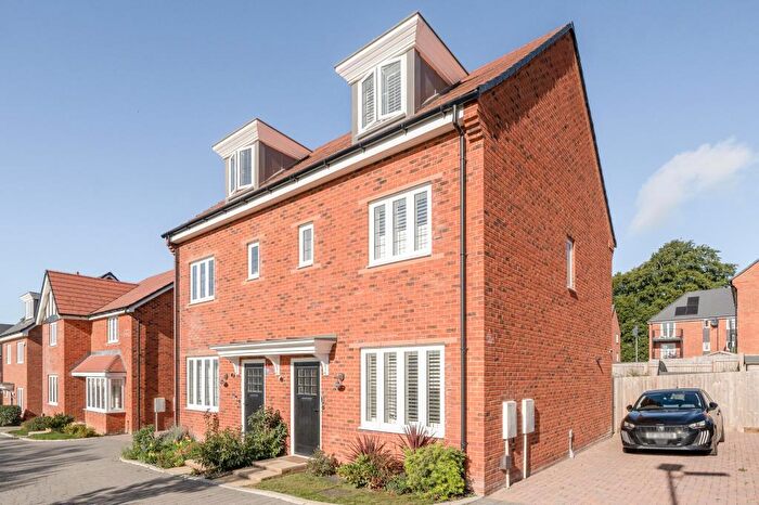 3 Bedroom Semi-Detached House For Sale In Basingstoke, Hampshire, RG23