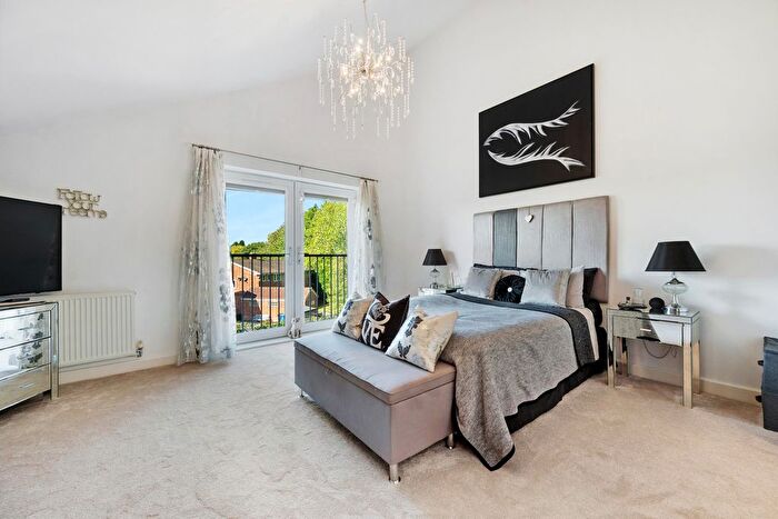 4 Bedroom Town House For Sale In Belmont Road, Gatley, SK8