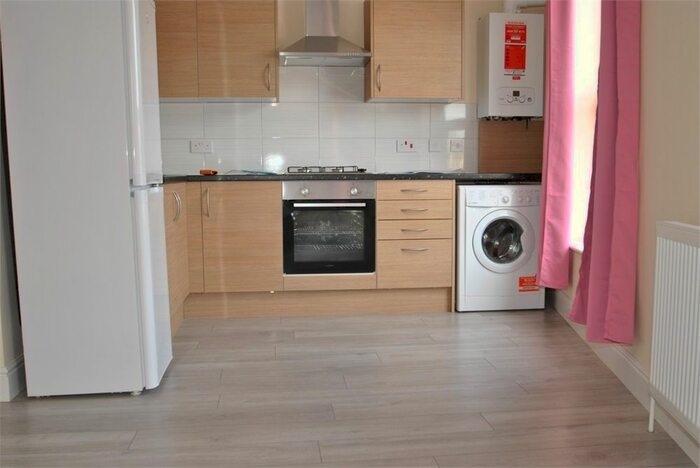 2 Bedroom Flat To Rent In Collingwood Road, Witham, Essex CM8