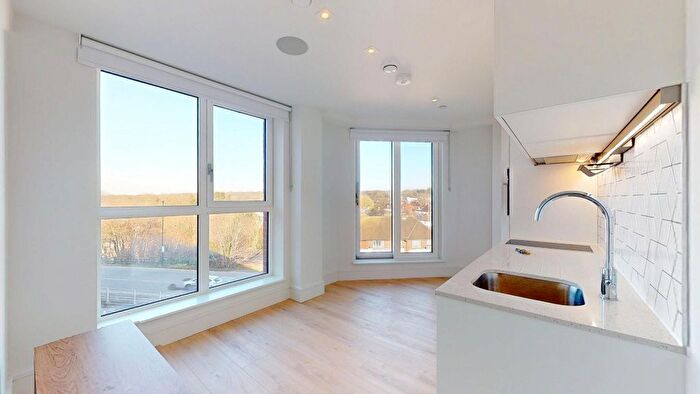 1 Bedroom Flat To Rent In Beverley Way, London, SW20