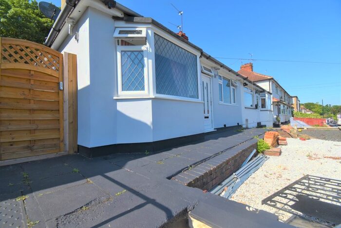 3 Bedroom Bungalow To Rent In Holly Hill Road, Erith, DA8
