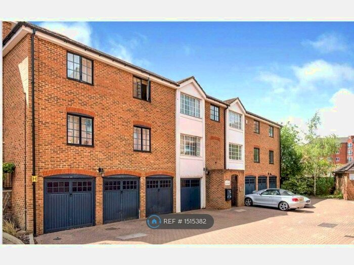 2 Bedroom Flat To Rent In Whitefriars Wharf, Tonbridge, TN9