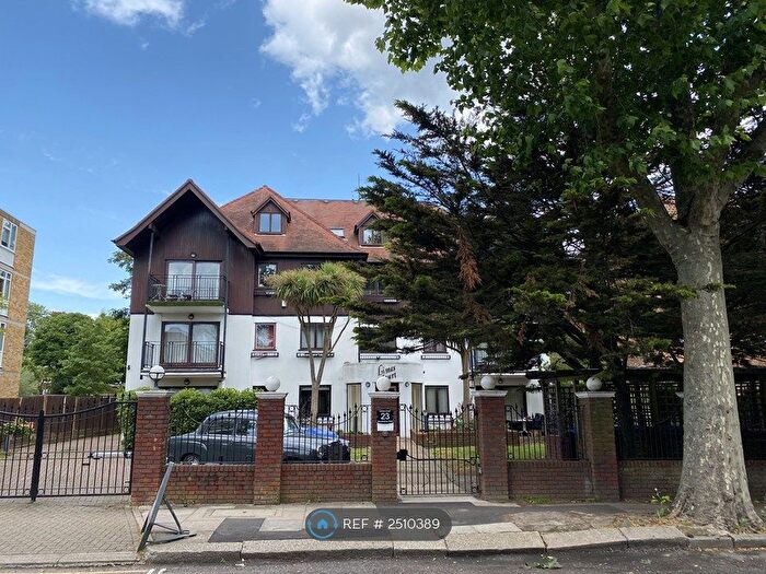 2 Bedroom Flat To Rent In Limes Court, London, NW6