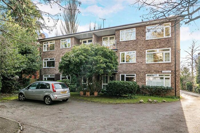 2 Bedroom Flat For Sale In Upper Brighton Road, Surbiton, KT6