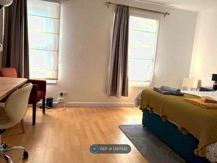 3 Bedroom Terraced House To Rent In St Eligius Street, Cambridge, CB2