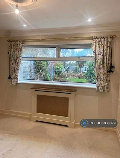 2 Bedroom Bungalow To Rent In Seamark Close, Kent, CT12