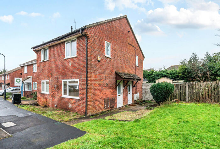 1 Bedroom Apartment For Sale In Rockstowes Way, Bristol, BS10