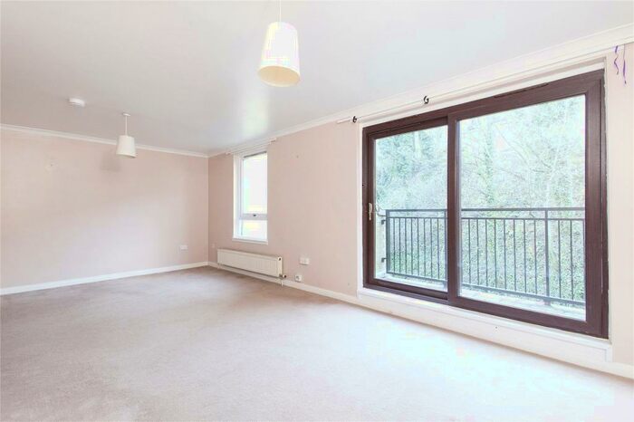 3 Bedroom Flat To Rent In Damside, Dean Village, Edinburgh, EH4