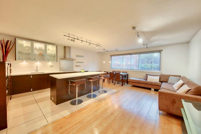 3 Bedroom Flat To Rent In Southampton Row, London, WC1B