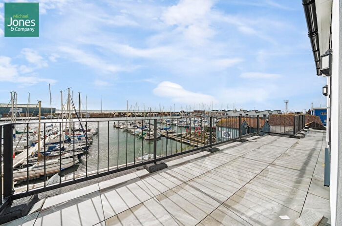 2 Bedroom Flat To Rent In Albion Street, Southwick, Brighton, West Sussex, BN42