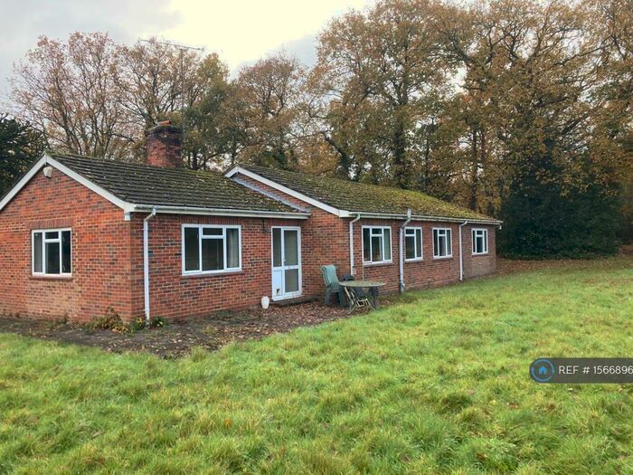 4 Bedroom Detached House To Rent In School Lane, Normandy, GU3