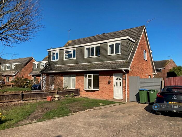 3 Bedroom Semi-Detached House To Rent In Charles Knott Gardens, Southampton, SO15