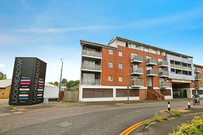 2 Bedroom Flat For Sale In Kingfisher Meadow, Maidstone, Kent, ME16
