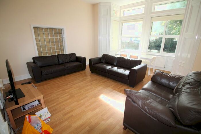 6 Bedroom Terraced House To Rent In Osborne Road, Newcastle Upon Tyne, NE2