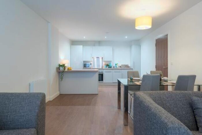 2 Bedroom Flat To Rent In St. Johns Road, Leeds, LS3