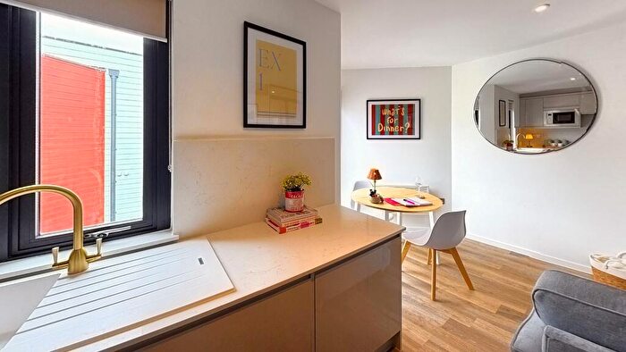Studio To Rent In Gold Goodwood- Studio |Verney St, EX1