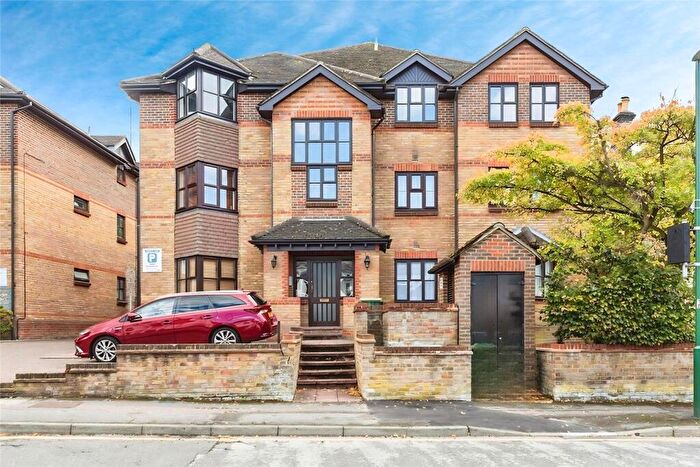 1 Bedroom Flat To Rent In Cedar Road, Sutton, Surrey, SM2