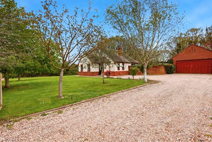 4 Bedroom Detached House For Sale In Southlands Road, Crays Hill, CM11