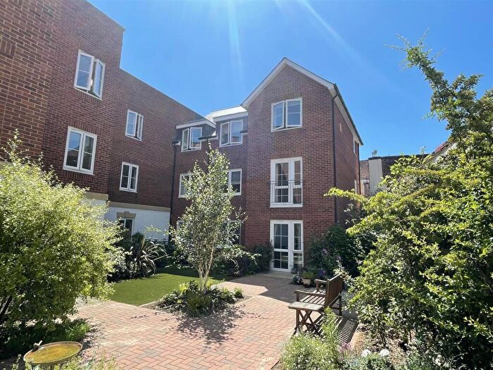 2 Bedroom Retirement Property For Sale In Sarum Lodge, Three Swans Chequer, Salisbury, SP1