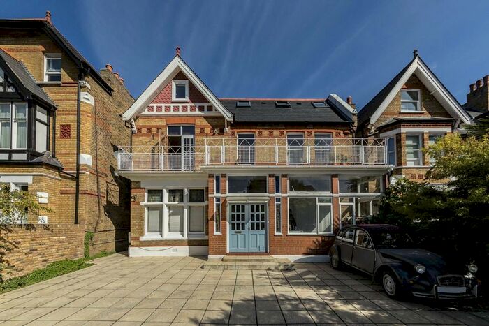 2 Bedroom Flat To Rent In Aston Road, London, W5