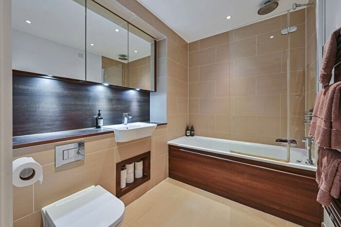 1 Bedroom Flat To Rent In Queensland Road, Arsenal, London, N7