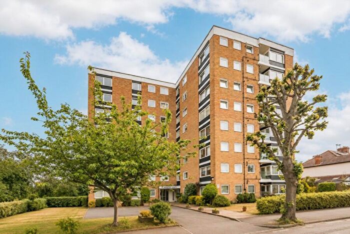 2 Bedroom Apartment To Rent In Surbiton, Kingston Upon Thames, KT6