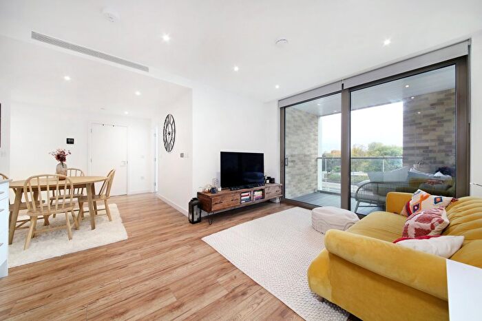 1 Bedroom Flat For Sale In Palmer Road, Battersea Park, SW11
