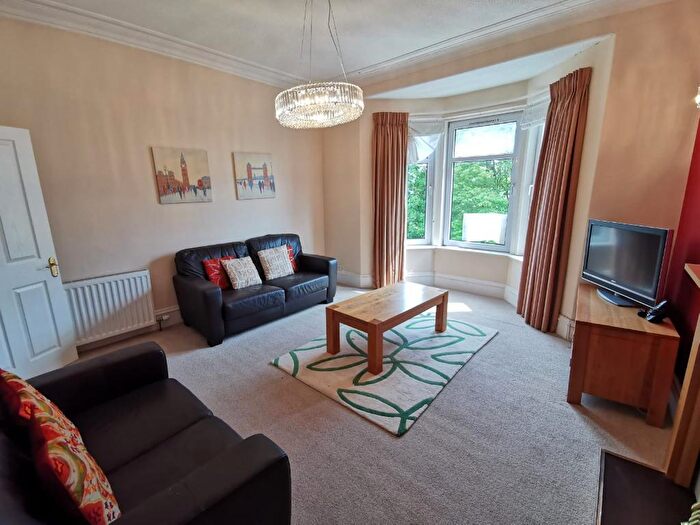 2 Bedroom Flat To Rent In Whitehall Place, Aberdeen, AB25