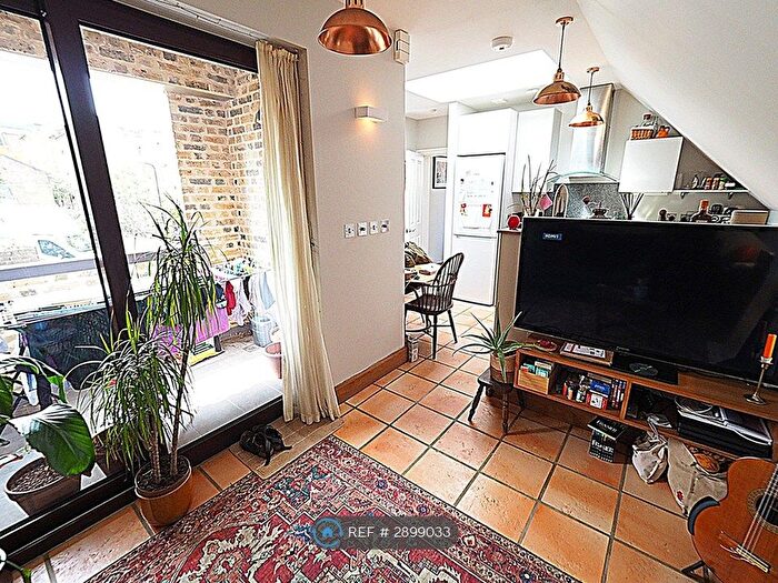 1 Bedroom Maisonette To Rent In Osier St, London, E1