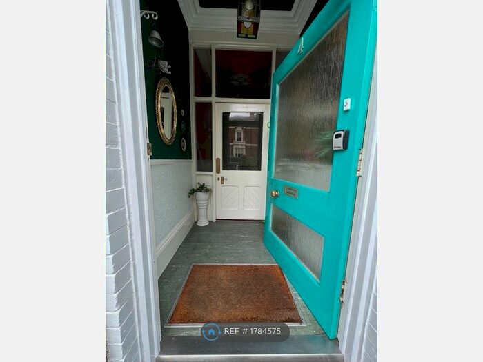 1 Bedroom Flat To Rent In Waterloo, Liverpool, L22