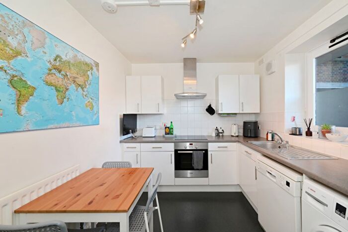 1 Bedroom Flat To Rent In Banbury Road, London, E9