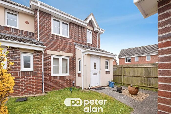 3 Bedroom Semi Detached House For Sale In Cornpoppy Avenue, Monmouth, NP25