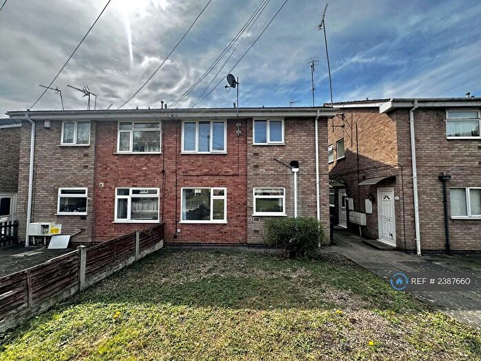 2 Bedroom Maisonette To Rent In Vicarage Close, Birmingham, B42