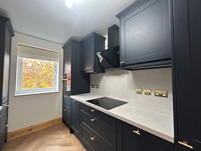 2 Bedroom Property To Rent In Tunnel Road Cedar Lodge, Nottingham, NG7