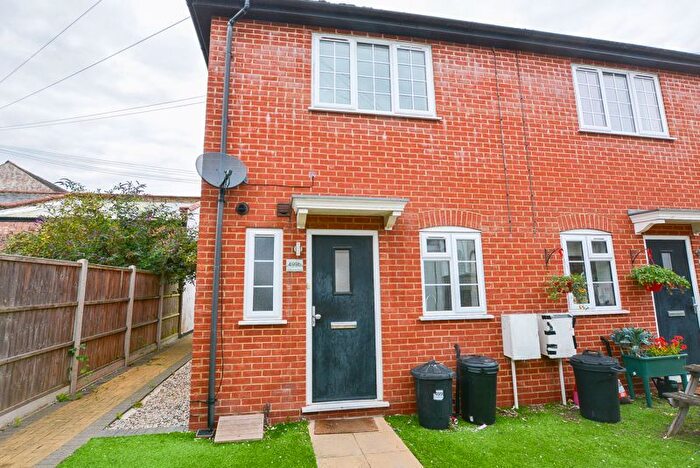 2 Bedroom End Of Terrace House To Rent In Southchurch Road, Southend-On-Sea, SS1