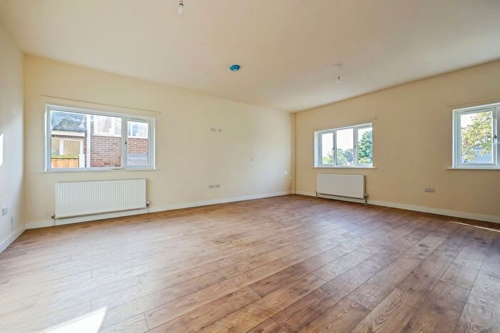 5 Bedroom Bungalow For Sale In The Crescent, Nottingham, NG5