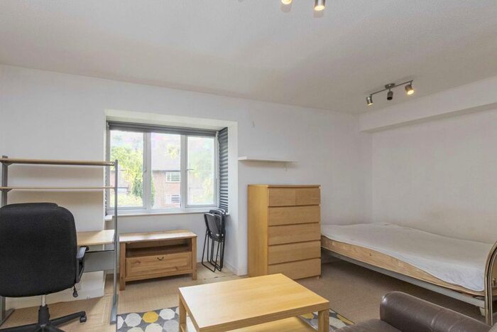 Studio To Rent In Ashbourne Road, London, W5