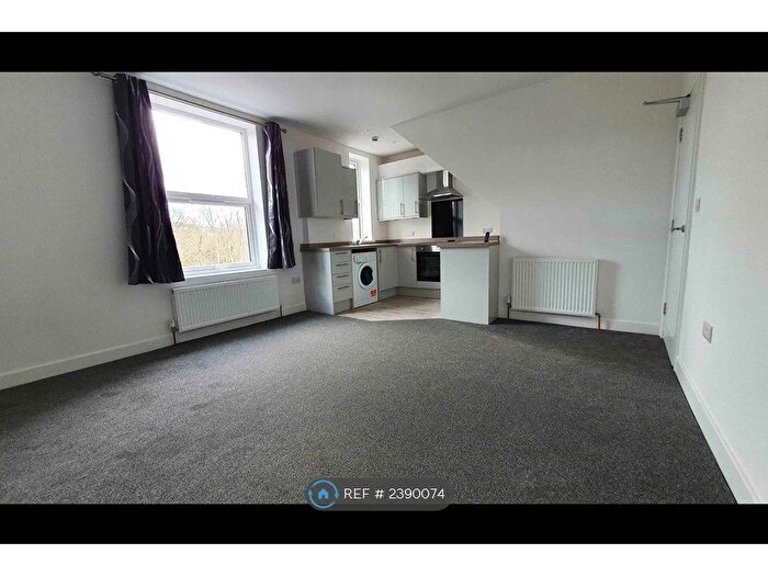 1 Bedroom Flat To Rent In Ivan House, Keighley, BD20