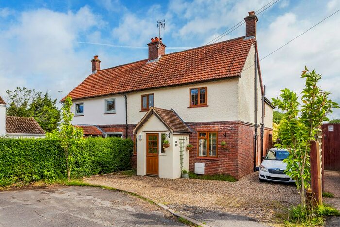 3 Bedroom Semi-Detached House For Sale In Sandhurst Avenue, Pembury, Tunbridge Wells, TN2